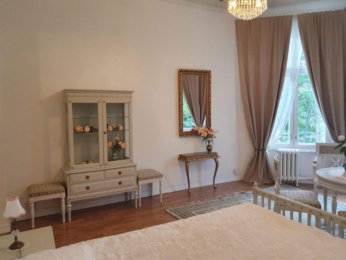 Neitsytniemen Kartanohotelli Virasoja Exterior foto