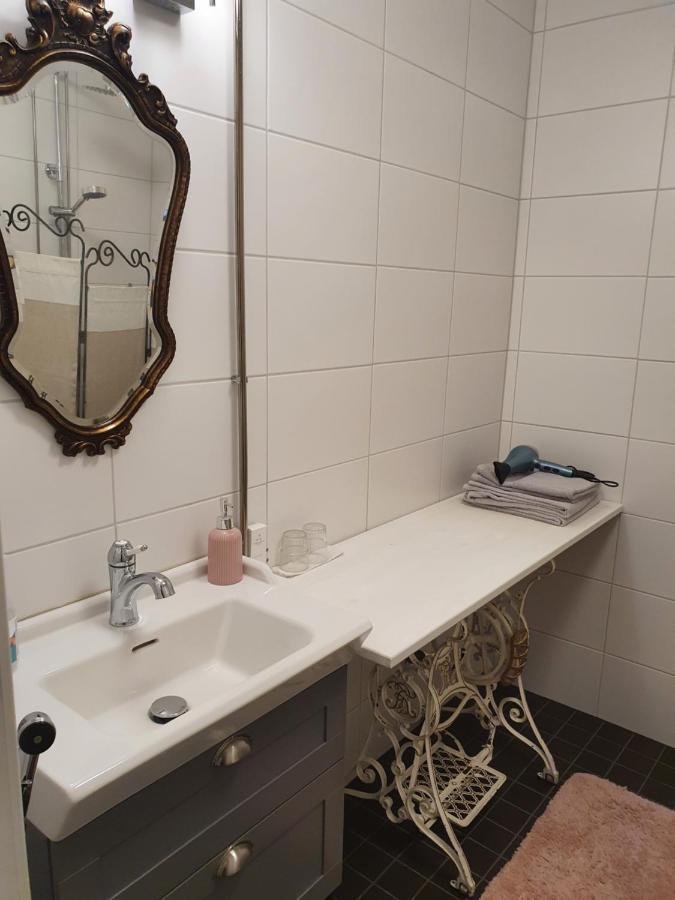 Neitsytniemen Kartanohotelli Virasoja Exterior foto